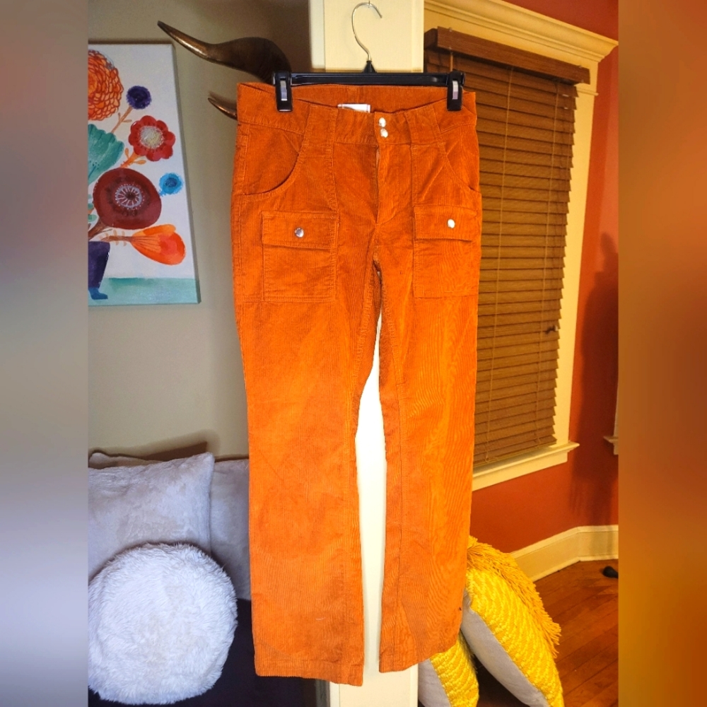 Urban Outfitters Women Cords Size 4